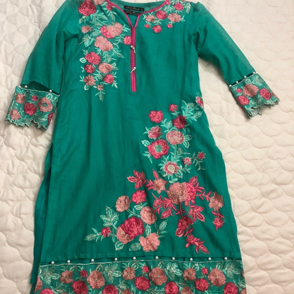 Indian Pakistani Dress like new